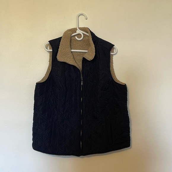 Reversible brown and black sherpa vest - Picture 1 of 5